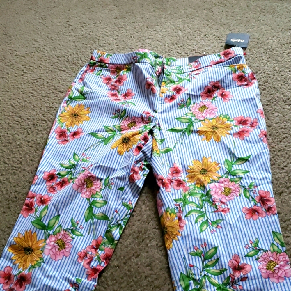Floral print pants